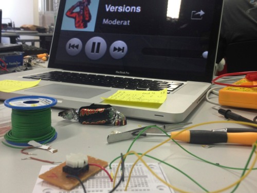 First steps: speaking to Spotify through an Arduino.